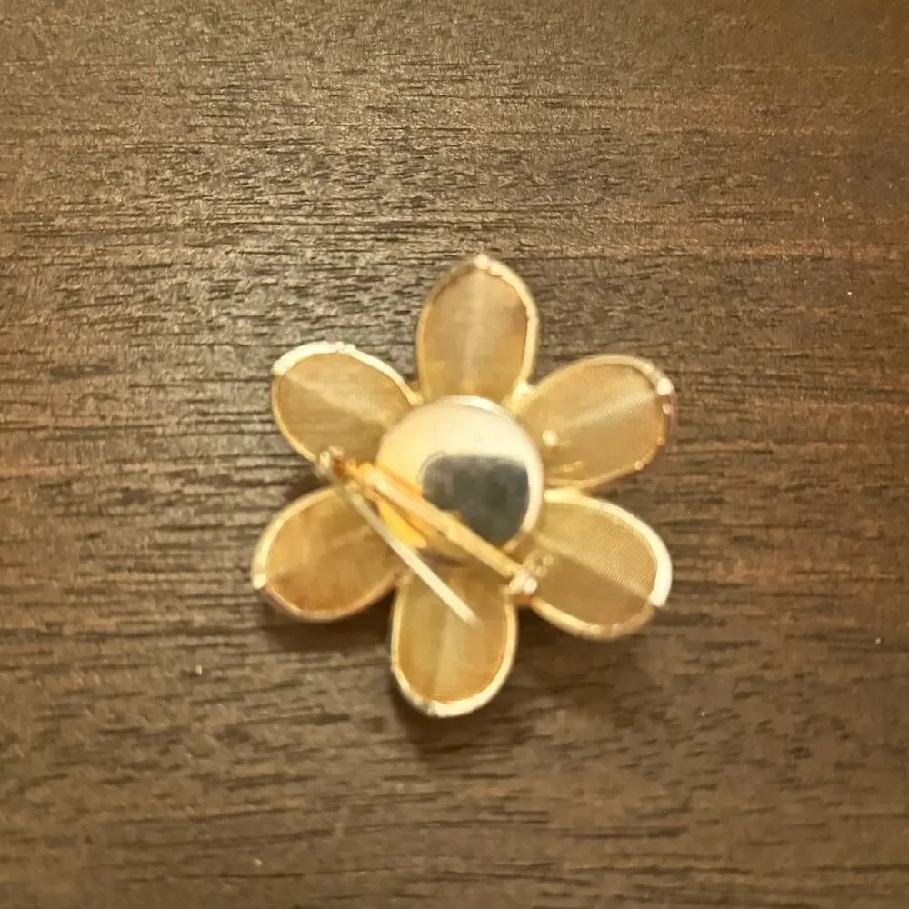 VTG Gold Tone‎ Star Burst Clip on Earrings & Brooch Flower Retro Round Studs